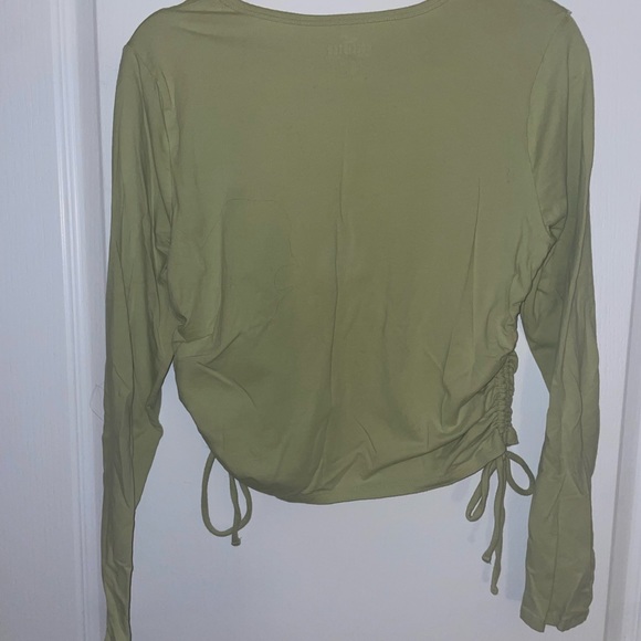 Hollister long sleeve - Picture 3 of 3